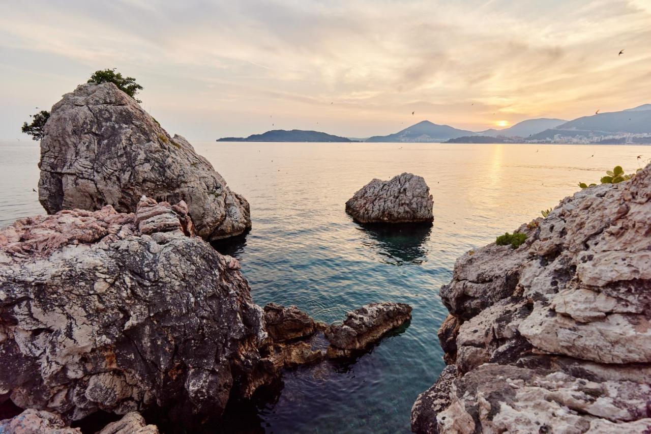 Blanche Cliff Apartments Sveti Stefan Buitenkant foto